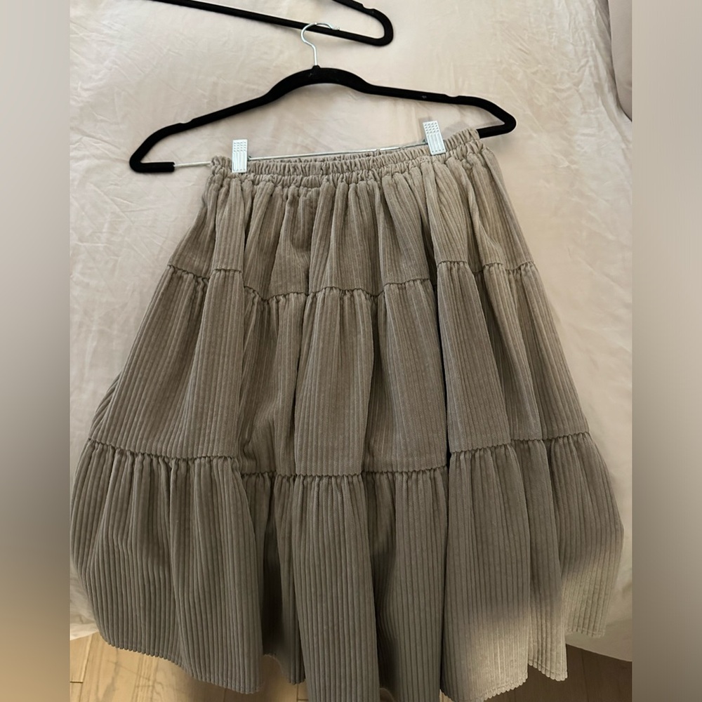 Eliyas Label flirt skirt in beige corduroy in XS